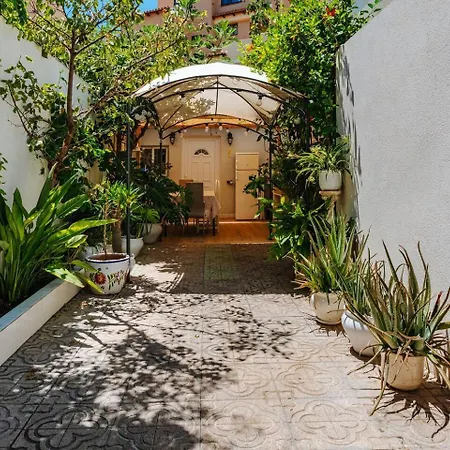Casita Mary Carmen Garden & Bbq 350m